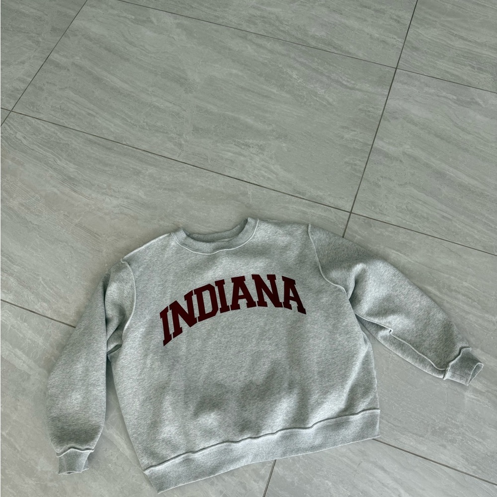 Oversized Grey Crewneck Sweatshirt